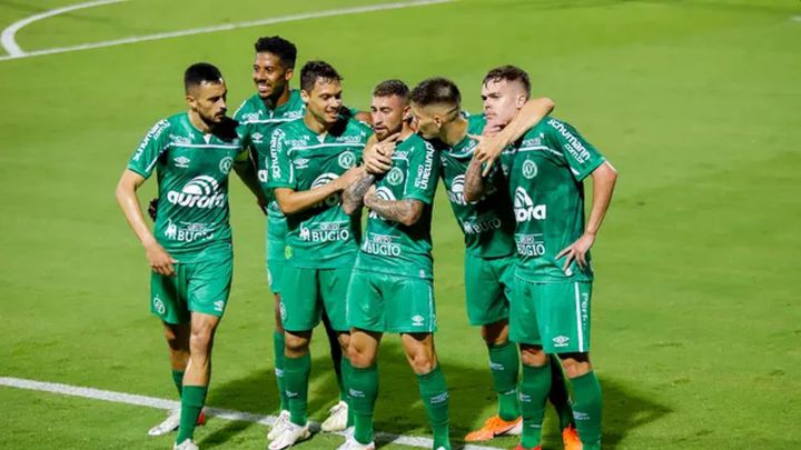 La Chapecoense vuelve a sonreír: otra vez en la elite de Brasil