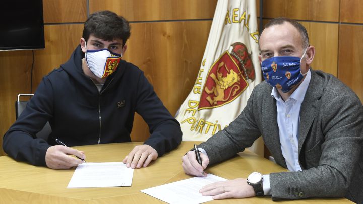 Oficial: Iván Azón renueva hasta 2024