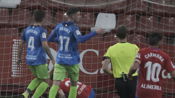 El Fuenlabrada-Levante se muda por la nieve y el hielo