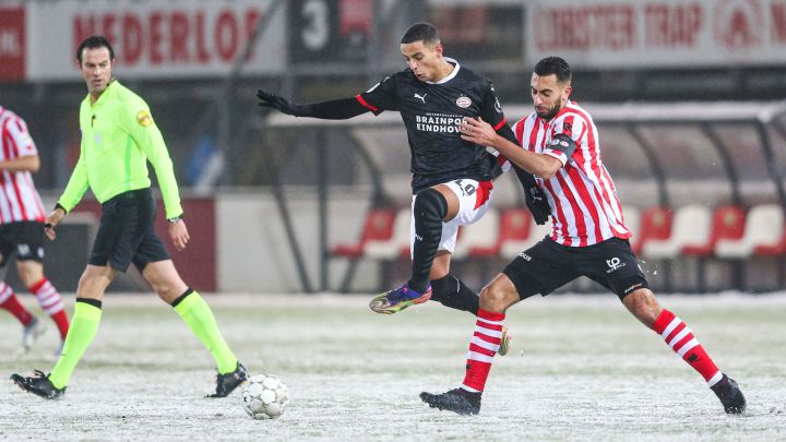 El PSV golea al Sparta de Rotterdam y se afianza en lo alto