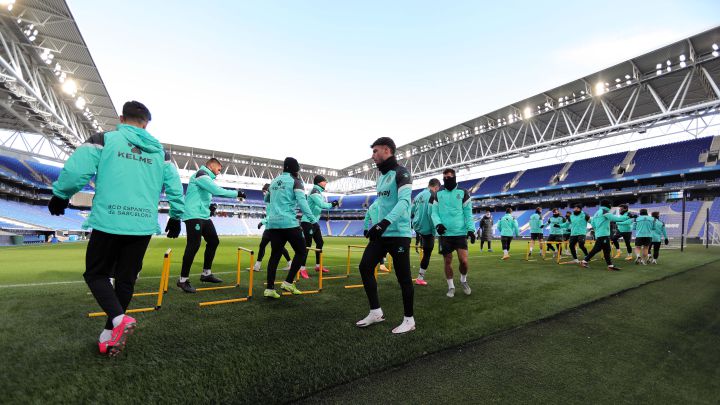 El Espanyol, entrenándose en el RCDE Stadium de Cornellà.