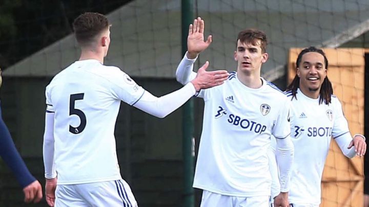 Diego Llorente le da la victoria... ¡al Leeds B!