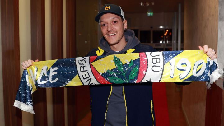 Özil: "Dios quiso que jugara para el Fenerbahce"