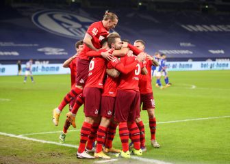 Jan Thielmann saca al Colonia del descenso y hunde al Schalke