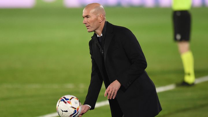 Zidane, durante el Alcoyano-Real Madrid.