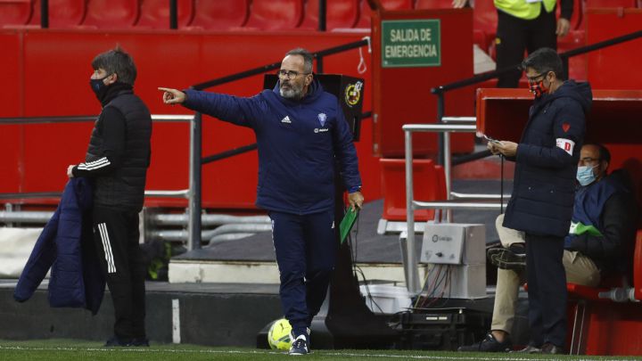 Cervera: "El primer gol del Sevilla nos puso el partido cuesta arriba"