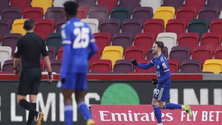 El Leicester remonta, cumple y estará en octavos