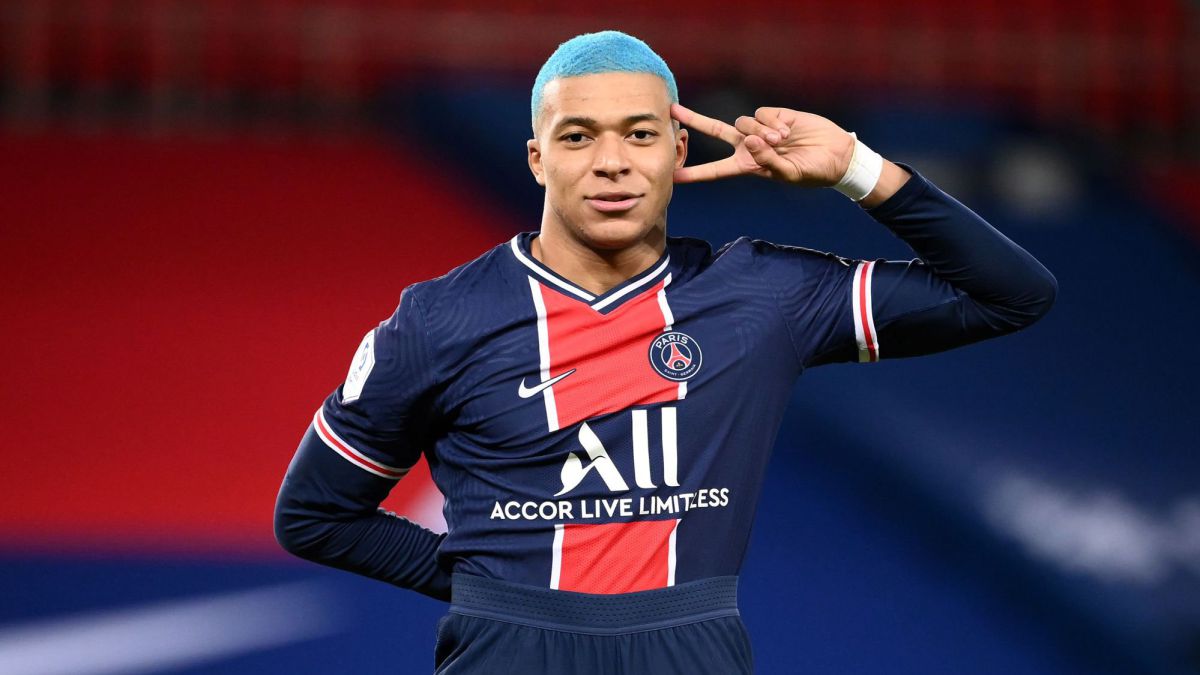 Mbappé, durante un partido con el PSG.