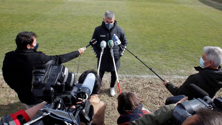 Parras: "Me preocupa el VAR, ahora se pitan contactos que en 2ªB no son falta"