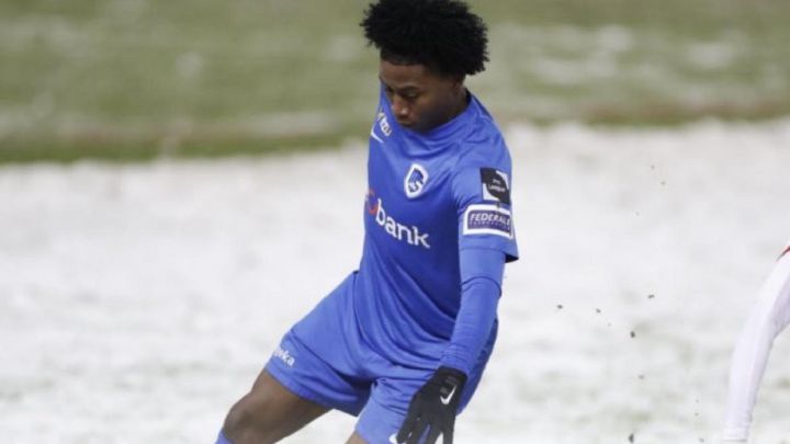 El lateral derecho ecuatoriano se ha afianzado en la titularidad del Genk, dejando muy buenas sensaciones desde su llegada a la Jupiler Pro League.