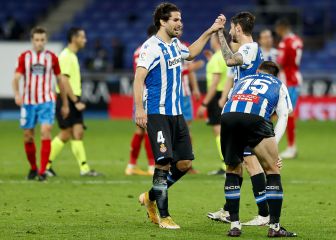 La misteriosa virtud de la cambiante zaga del Espanyol