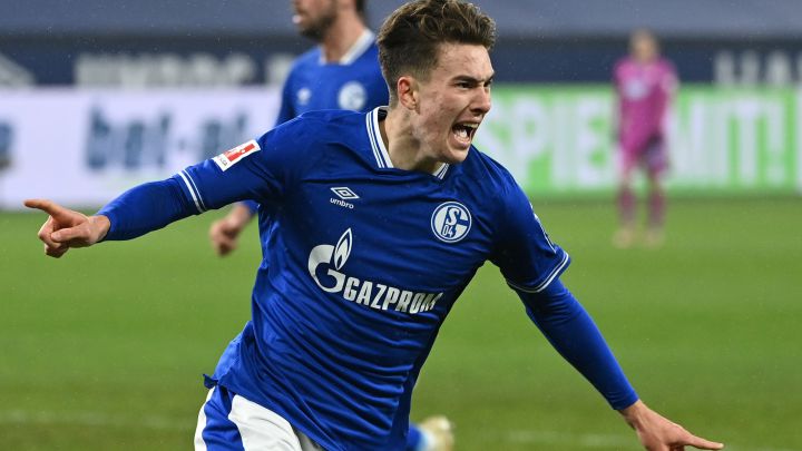 La inusual fidelidad al Schalke de su última perla