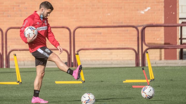 Pacheco ocupa la ficha que deja Arnedo en el Logroñés