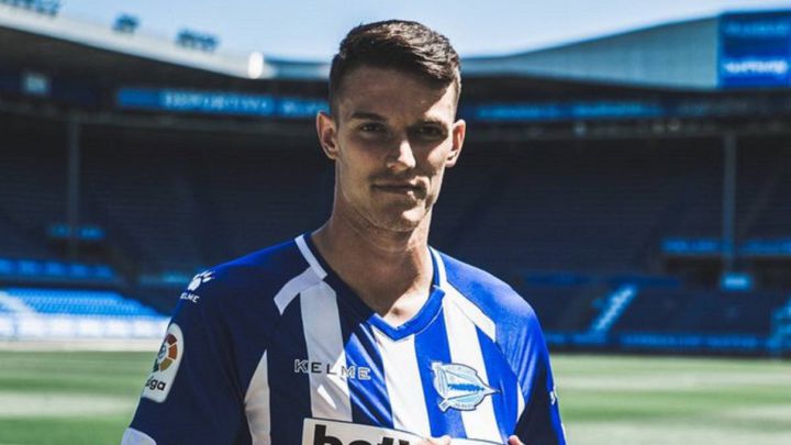 Adrián Marín firma hasta 2023
y cierra la plantilla del Granada