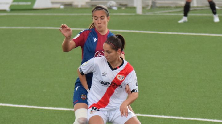 Elena debuta con el Rayo con puntazo: "Ha sido un orgullo"