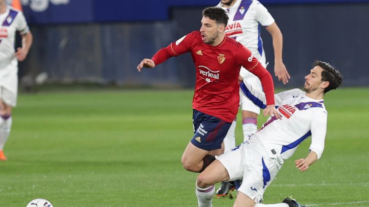 Apelación retira la tarjeta amarilla al argentino Calleri