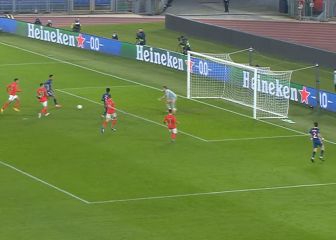 Contemple el fallo más gordo de la Europa League: y sí, es del delantero que más cobra
