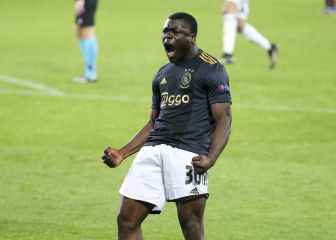 Leipzig make the first move for Ajax prospect Brian Brobbey