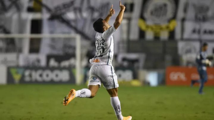 Después de caer en la Copa Libertadores el equipo paulista ha encontrado una nueva joya de apenas 17 años que no para de marcar goles importantes.
