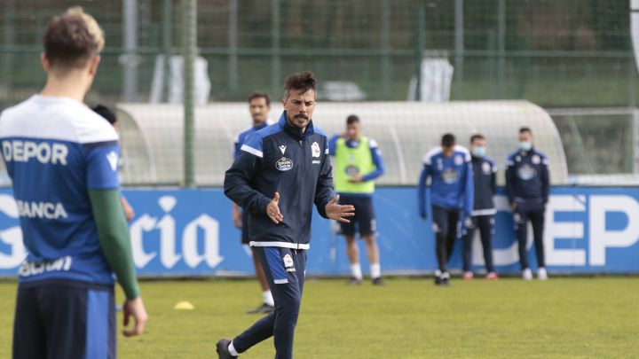 Rubén de la Barrera en la previa del Racing - Deportivo