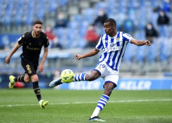 Isak y la Real Sociedad remontan el vuelo