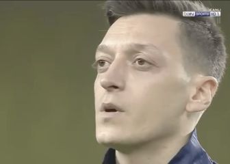 Alemania, contra Özil tras cantar el himno de Turquía