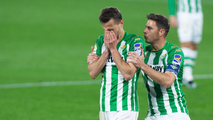 Canales olvida el penalti y
mira al objetivo: "14 finales"
