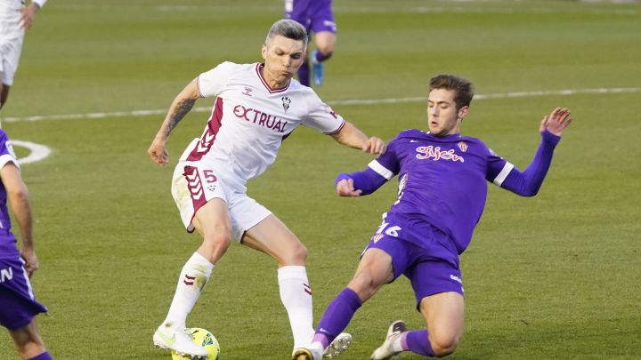 Dani Torres: "No esperaba estar tan pronto en el equipo titular"