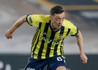 La maldición de Özil continúa
