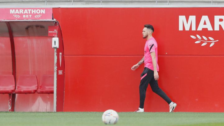 Suso se entrena con el equipo y Ocampos se deja ver