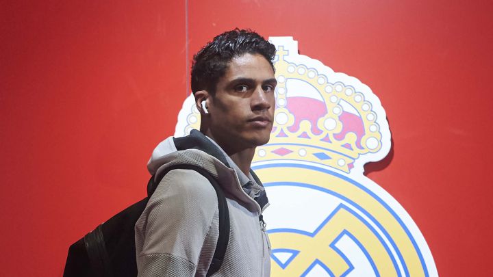 El Manchester United, pendiente de Raphael Varane