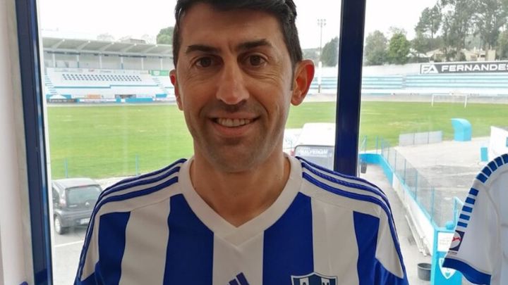 Caneira regresa al fútbol con 42 años para jugar junto a su hijo