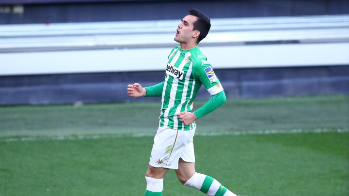 Juanmi pide turno como nueve