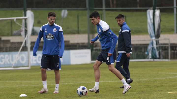 Rubén de la Barrera con Rayco y Villares en un entrenamiento