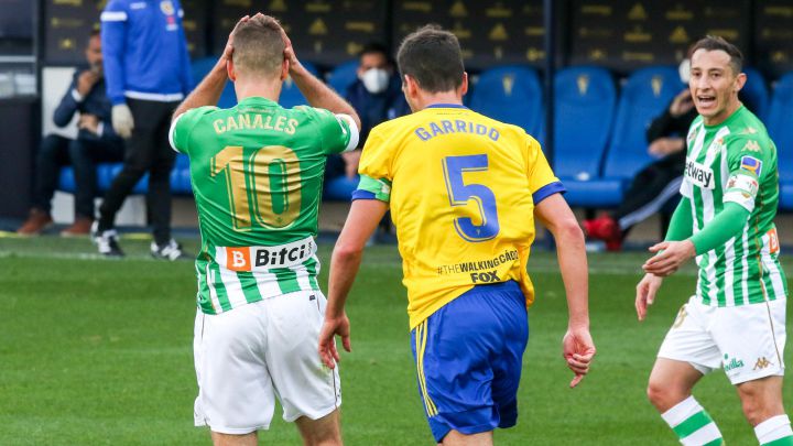Guardado 'desplaza' a Canales