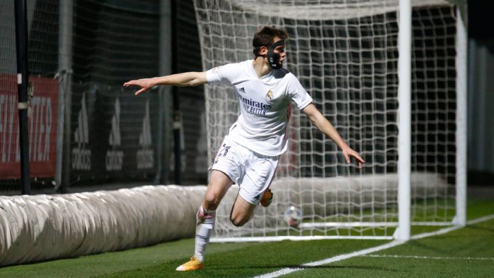 Latasa, tras marcar para el Real Madrid Castilla.