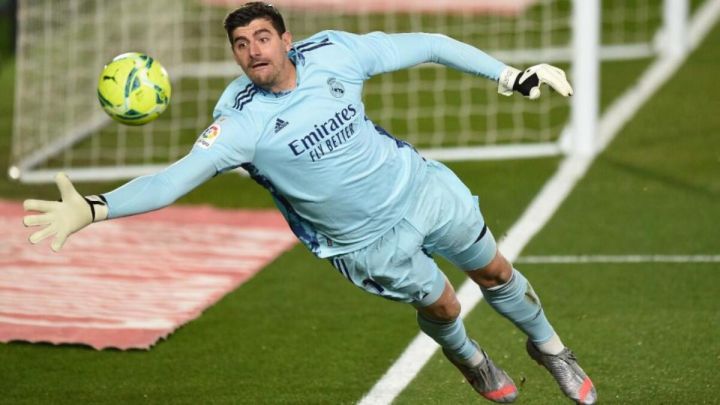 El once ideal de jugadores que han vestido la camiseta de Atlético y Real Madrid por Misterchip