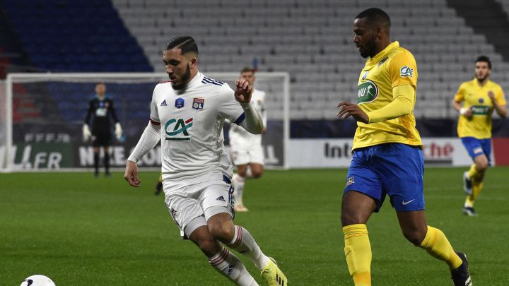 Cherki pide sitio en Lyon