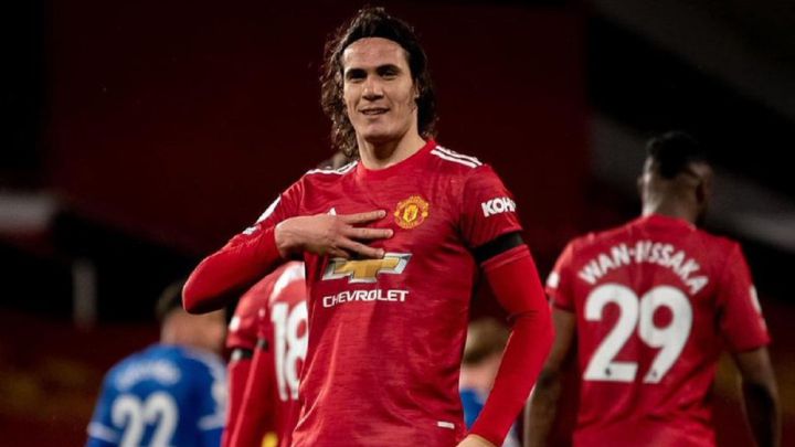 Cavani da un paso en falso