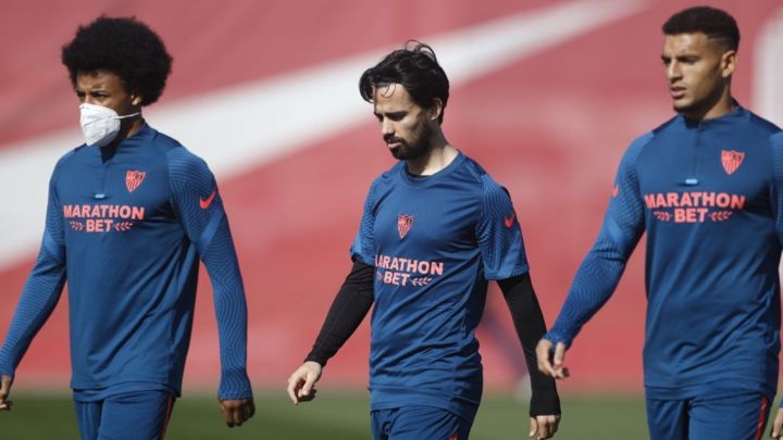 El Sevilla mima a Diego Carlos, Suso y Koundé de cara al derbi contra el Betis. Los tres acabaron ante el Borussia Dortmund con molestias físicas.