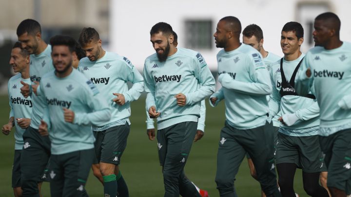 Víctor Ruiz, la novedad en la
lista del Betis para el derbi