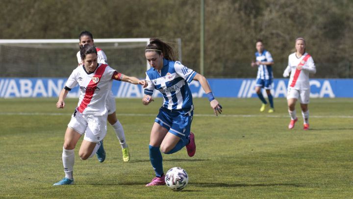 Auñon y Athenea del Castillos durante del Deportivo - Rayo Vallecano.