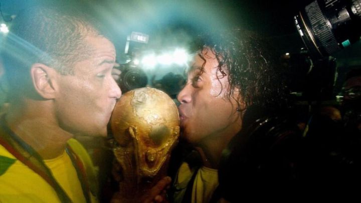 El once ideal de jugadores que han compartido equipo con Ronaldinho por MisterChip