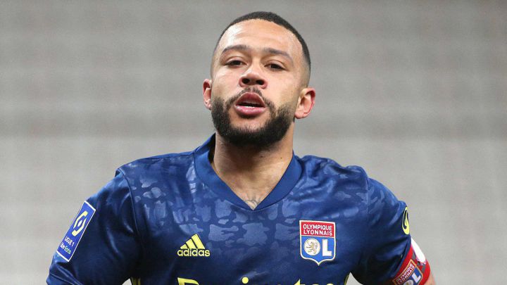 Depay exige a Macron que le deje ir con su selección