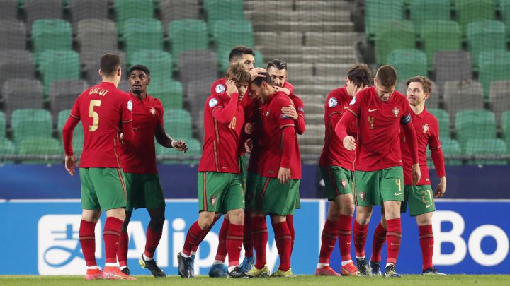 Trincao deja a Inglaterra al borde del KO