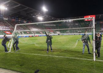 El Suiza-Lituania comenzó con 15 minutos de retraso... ¡por una portería más alta!