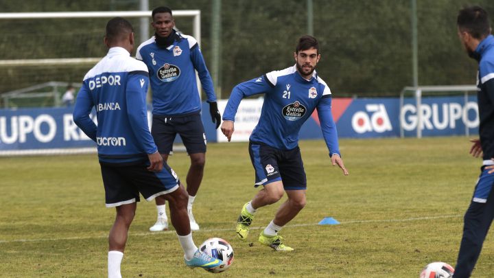 Salva Ruiz, en el entrenamiento del Deportivo en Abegondo.