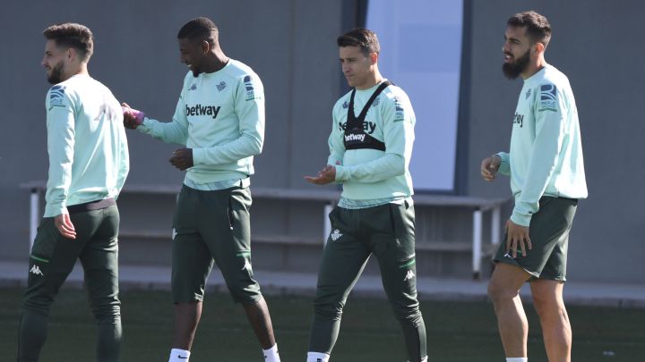 El contrato de Cristian Tello con el Betis, que en principio era hasta 2022, tiene algún asterisco como cumplir un número determinado de encuentros.