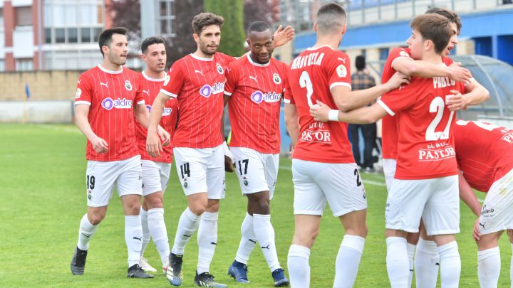 El Racing se encontró con la victoria en un partido para olvidar