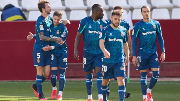 ALBACETE, SPAIN - APRIL 04: Fernando Calero of RCD Espanyol celebrates with Adrian Embarba after scoring their side's second goal during the Liga Smartbank match between Albacete BP and RCD Espanyol de Barcelona at Estadio Carlos Belmonte on April 04, 2021 in Albacete, Spain. Sporting stadiums around Spain remain under strict restrictions due to the Coronavirus Pandemic as Government social distancing laws prohibit fans inside venues resulting in games being played behind closed doors. (Photo by Angel Martinez/Getty Images)